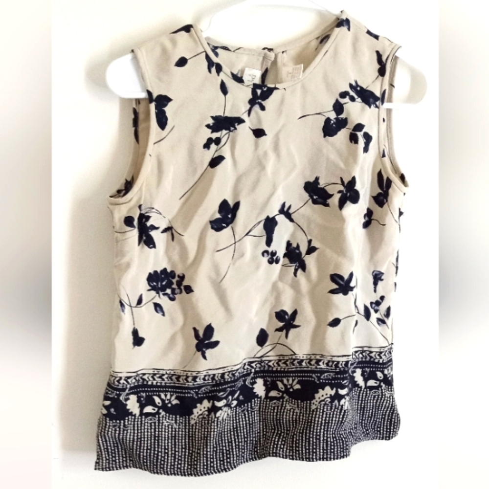 Dana Buchman 100% Sleeveless Silk Top- Walter Von Gunten Scherenschnitte Scene